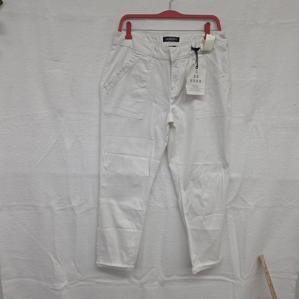 NWT Generra Womens Juniors Size 13 The Relaxed Fit White Denim Tapered Pants